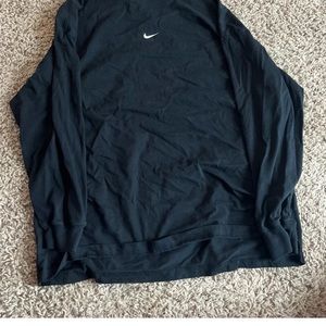 Black long sleeve nike teeshirt